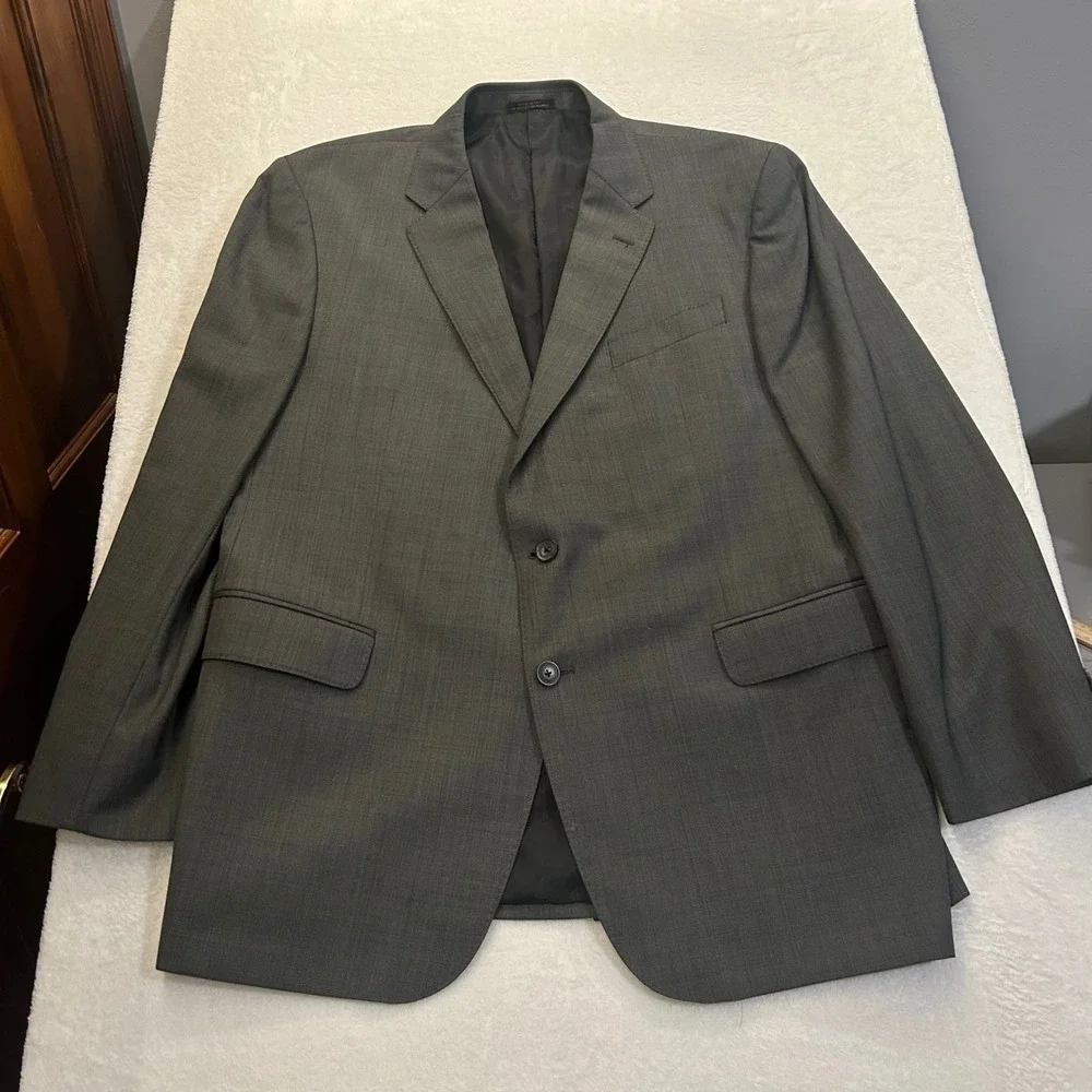 Jos. A. Bank Reserve Suit Reda Wool 2pc Sz 44R W38 Gray Pleated Cuffed Sharkskin